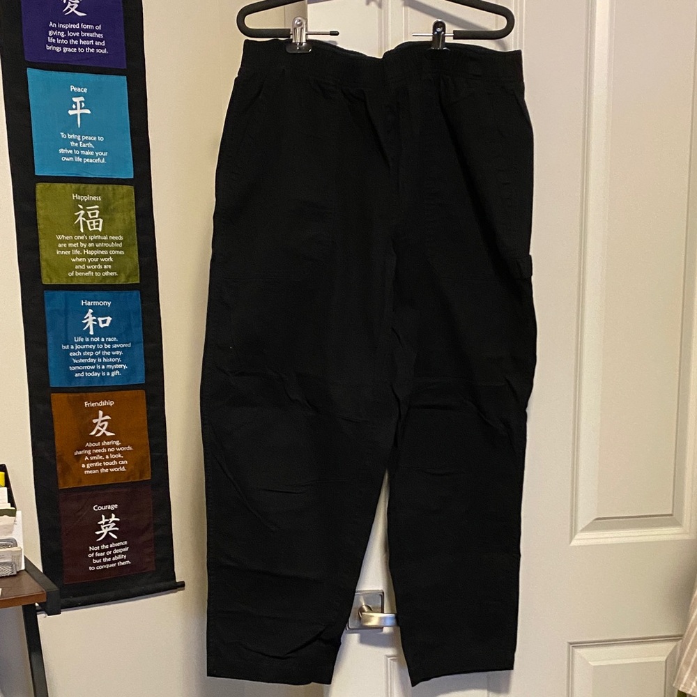Old Navy Women’s Black Canvas Cargo Pants